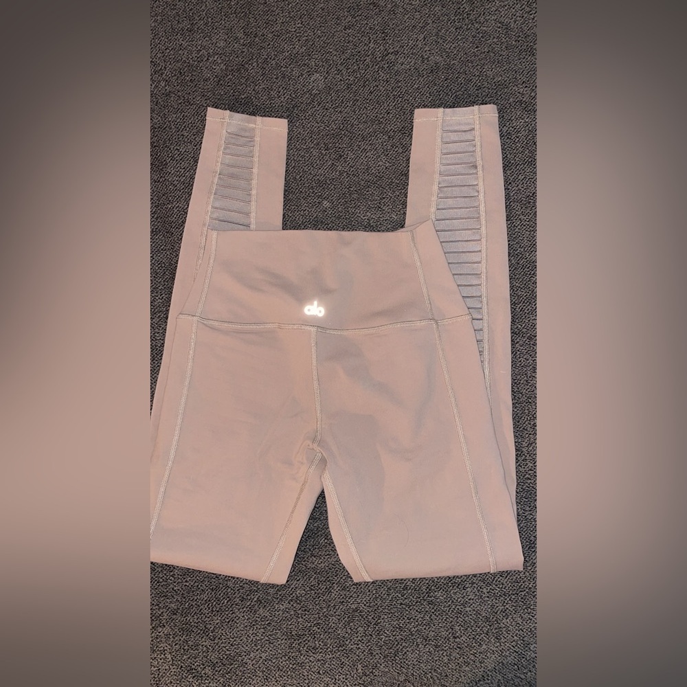 ALO Yoga Gray Leggings